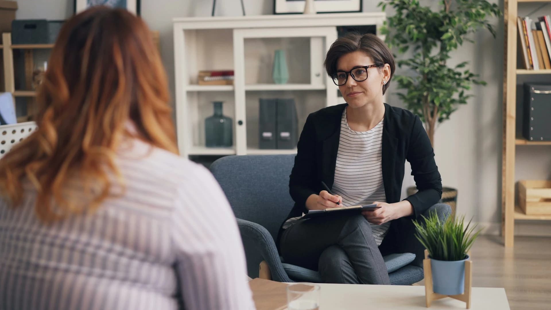 Comment bien évaluer ses collaborateurs : un guide RH pour réussir l’évaluation des performances