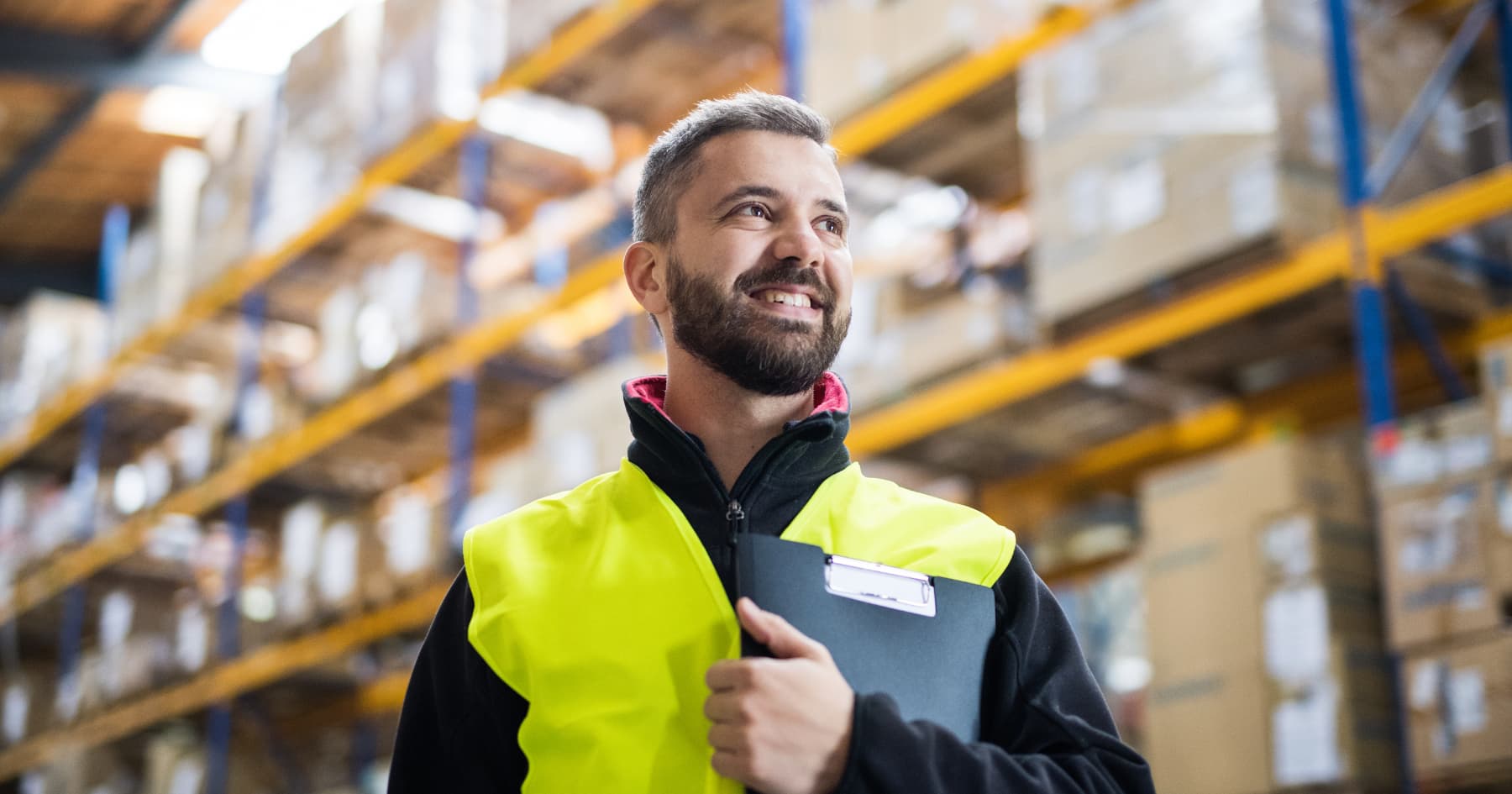 manager dans un entrepot logistique